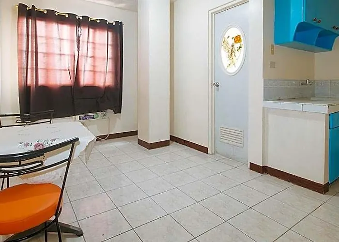 Reddoorz @ Caberto Mansion De Condotel