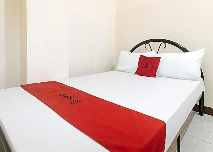 Reddoorz @ Caberto Mansion De Condotel *