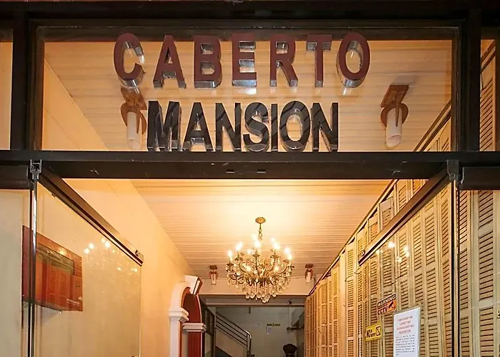 Reddoorz @ Caberto Mansion De Condotel فندق مانيلا
