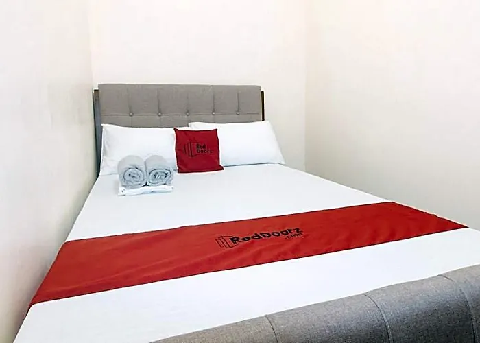 Reddoorz @ Caberto Mansion De Condotel مانيلا