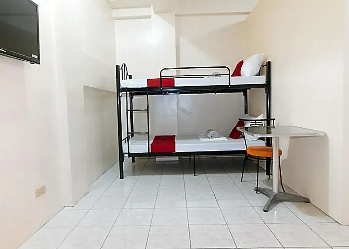 Reddoorz @ Caberto Mansion De Condotel مانيلا