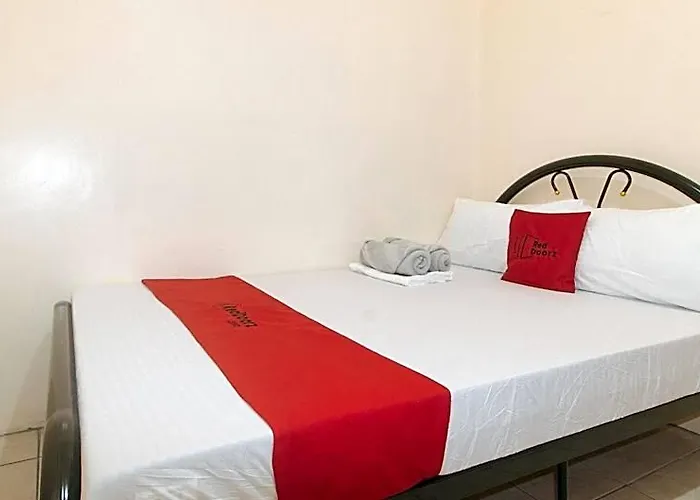 Reddoorz @ Caberto Mansion De Condotel *